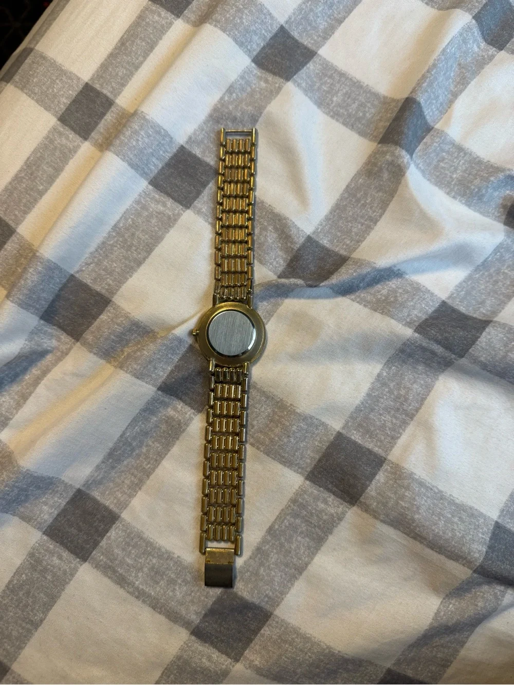 Classic Gold-Tone Men's Dress Watch with Metal Link Bracelet